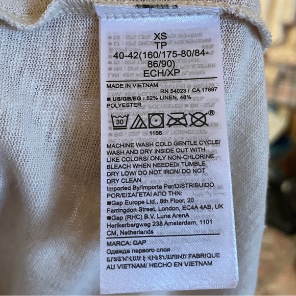 🔥 GAP | Gold Shimmer Linen-Blend Henley Tee Sz XS NWT - Picture 9 of 9